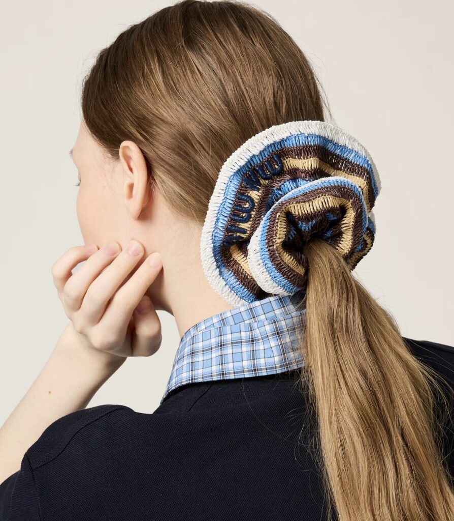 MIUMIUシュシュ